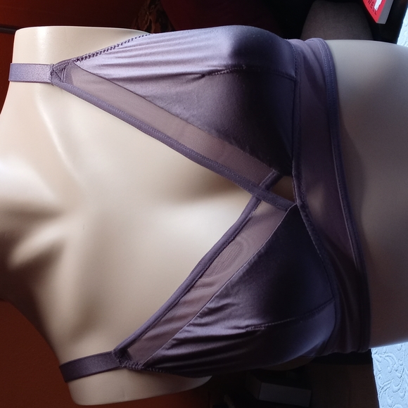 2 vs bralettes size m - Picture 2 of 16